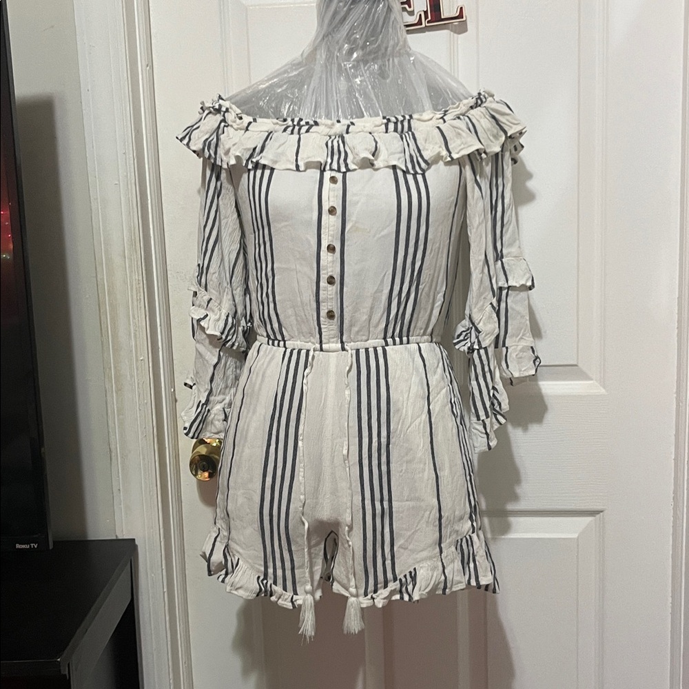 American Eagle Outfitters White and Blue Striped Top